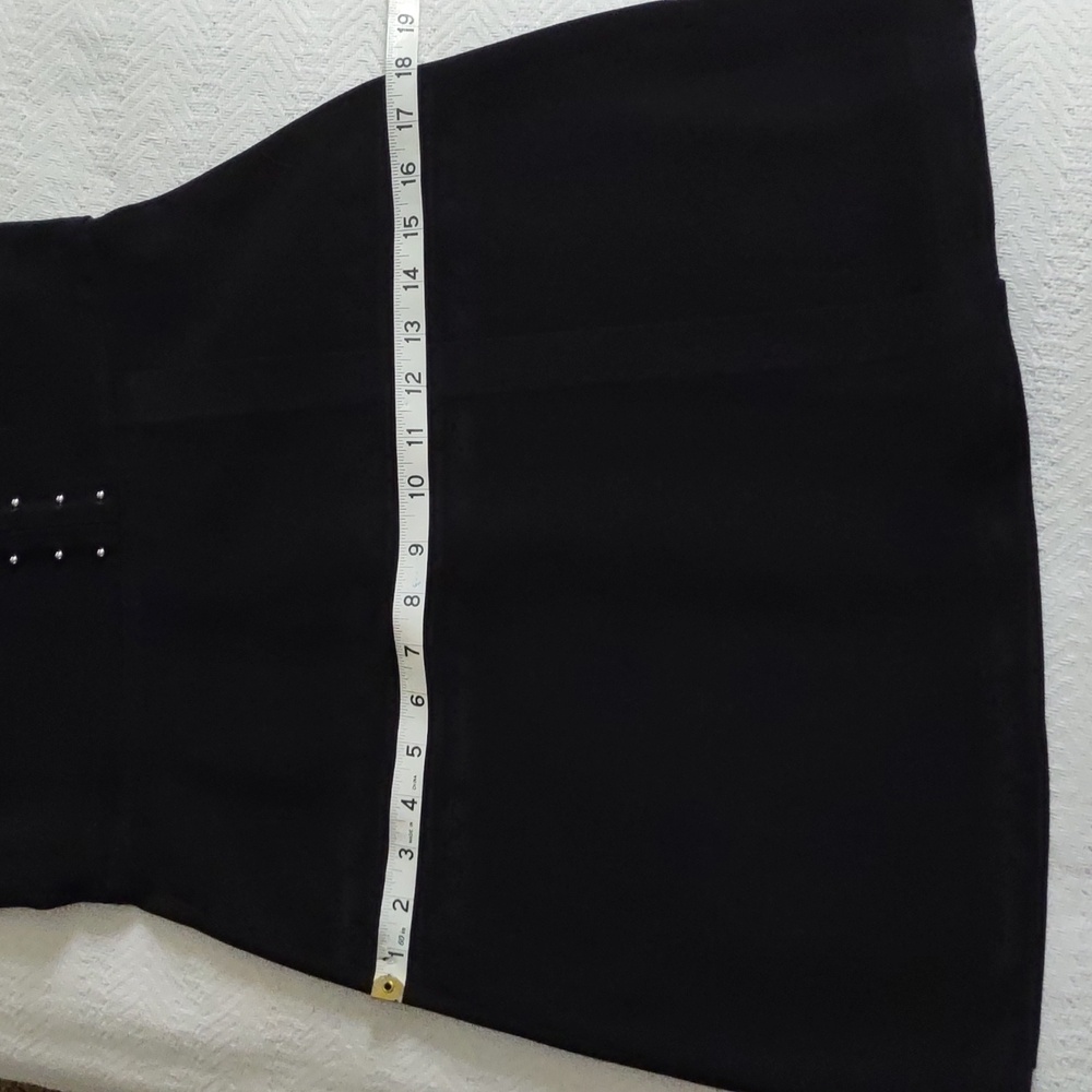 A.L.C. Jacobson black sleeveless deep-v dress. Metal bar detail at waist. Size 2 - Picture 12 of 14